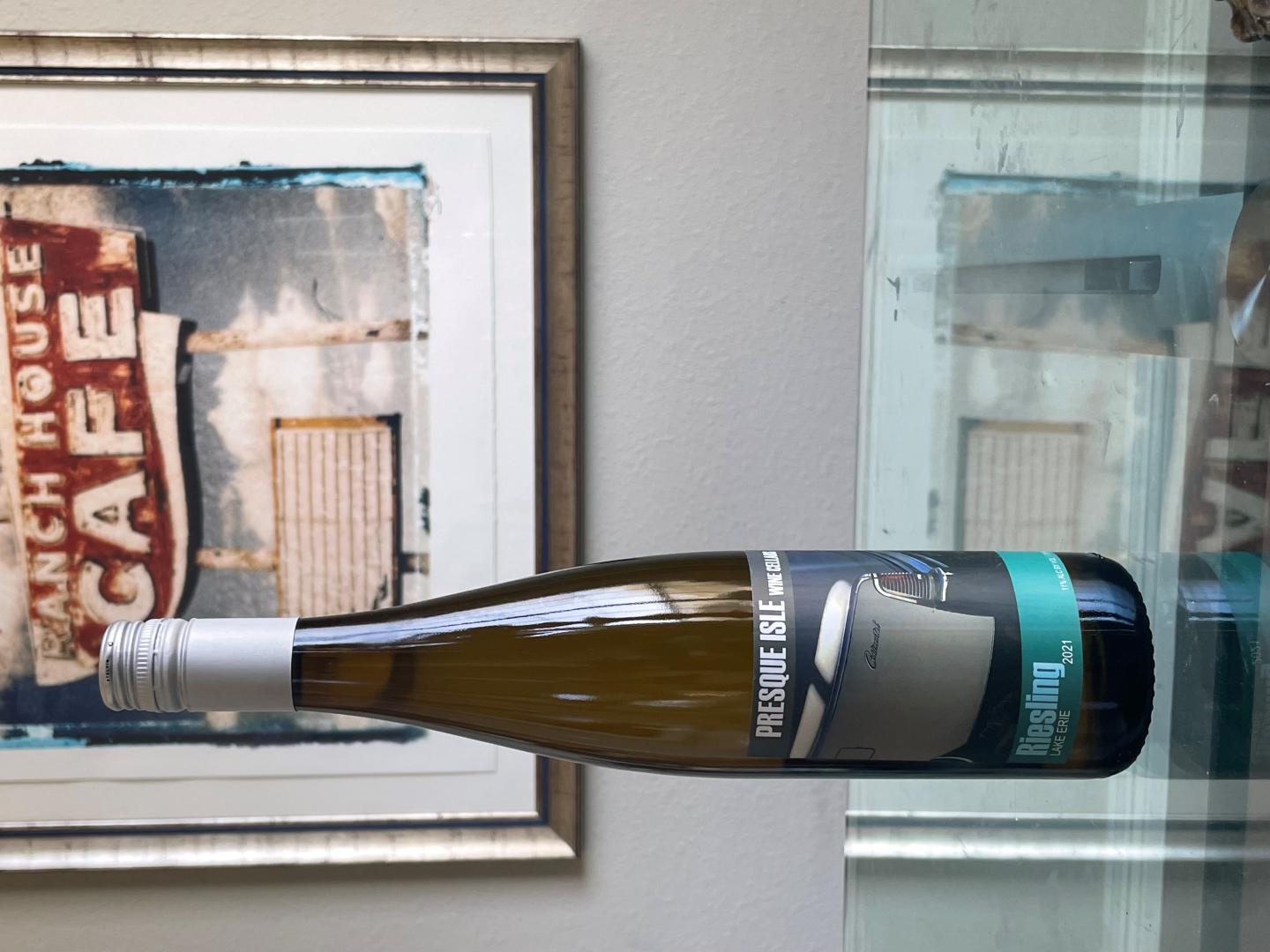 Presque Isle Wine Cellars award-winning Lake Erie Riesling semi-dry wine photo