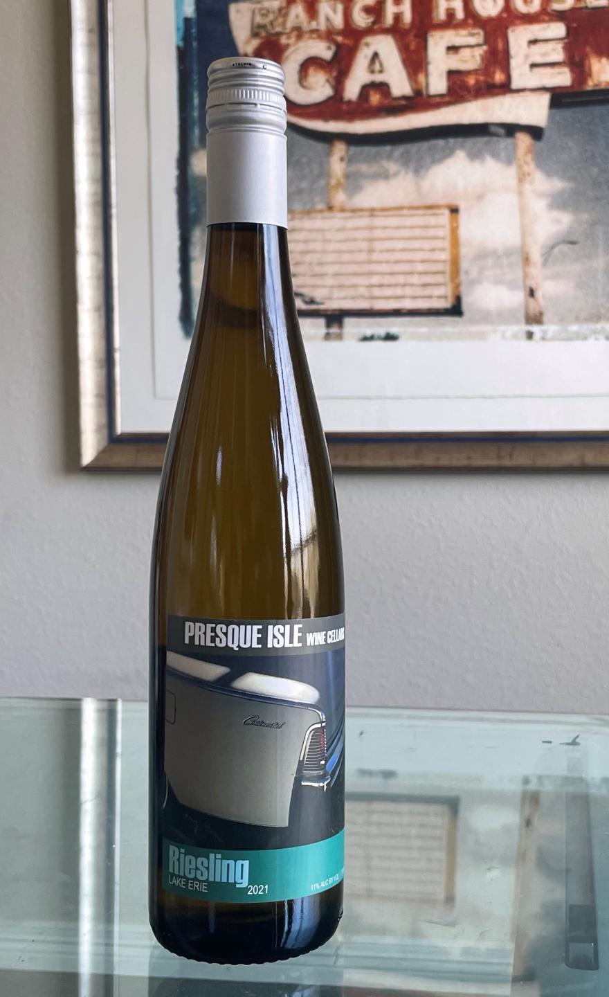 Presque Isle Wine Cellars award-winning Lake Erie Riesling semi-dry wine photo