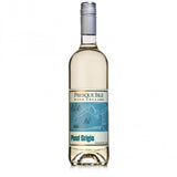 Presque Isle Wine Cellars Pinot Grigio dry white wine bottle